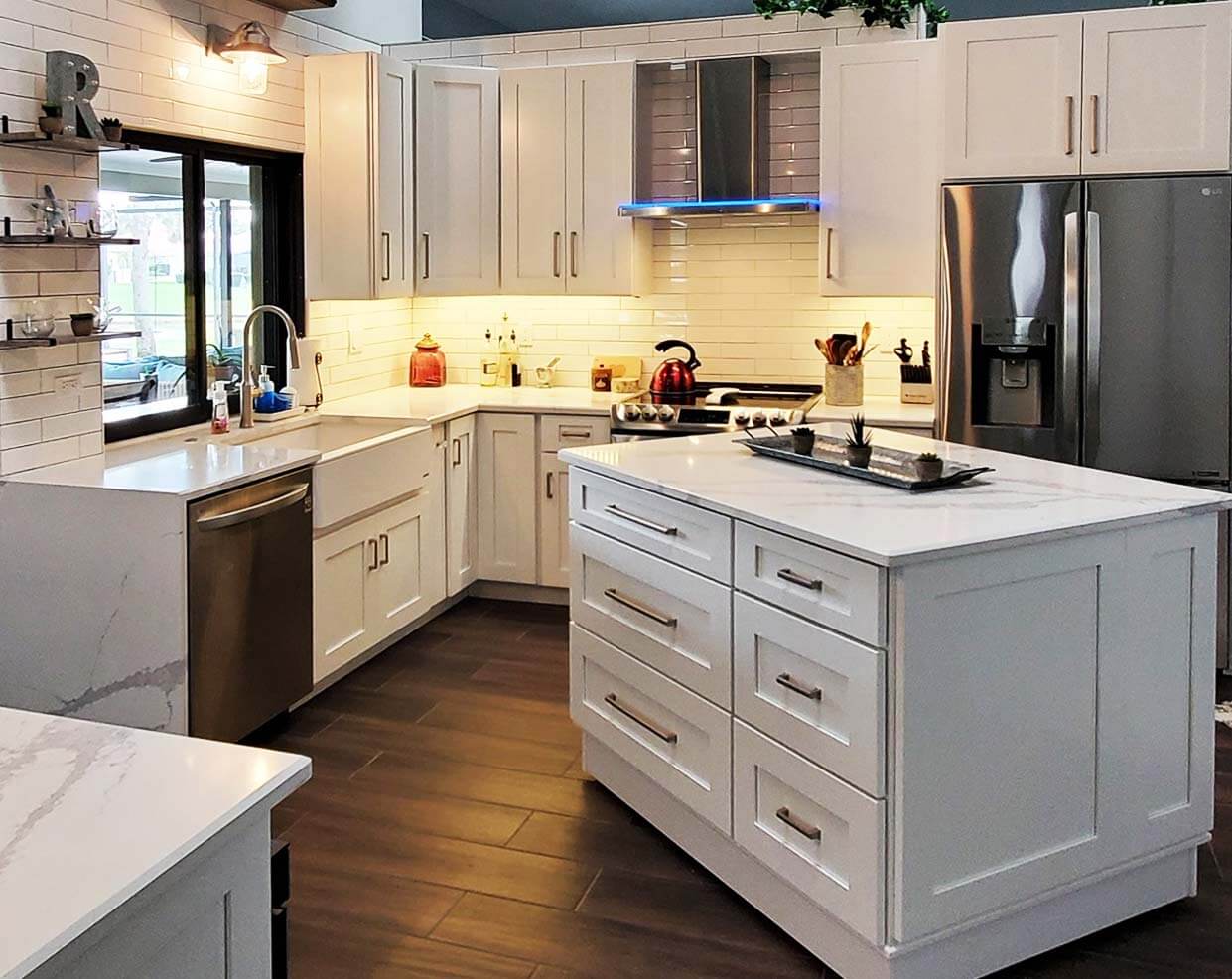 Ice White Shaker | CabinetSelect.com
