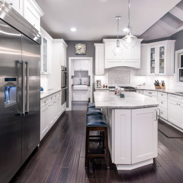 Ice White Shaker Side | CabinetSelect.com