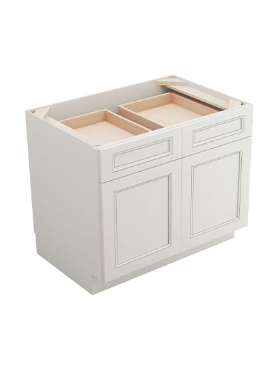 Townplace Crema B36b Base Cabinet Closed