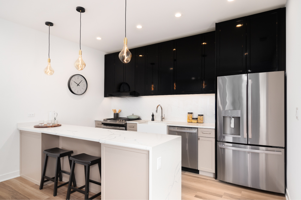 Black Dove Shaker Kitchen Cabinets | Kitchen Design Inspiration | Cabinetselect.com